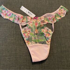 NWT Victoria’s Secret XL embroidered thong